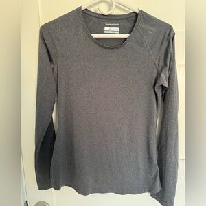 Columbia Women’s Heather Gray Long Sleeve Omni-wick Shirt, size xs